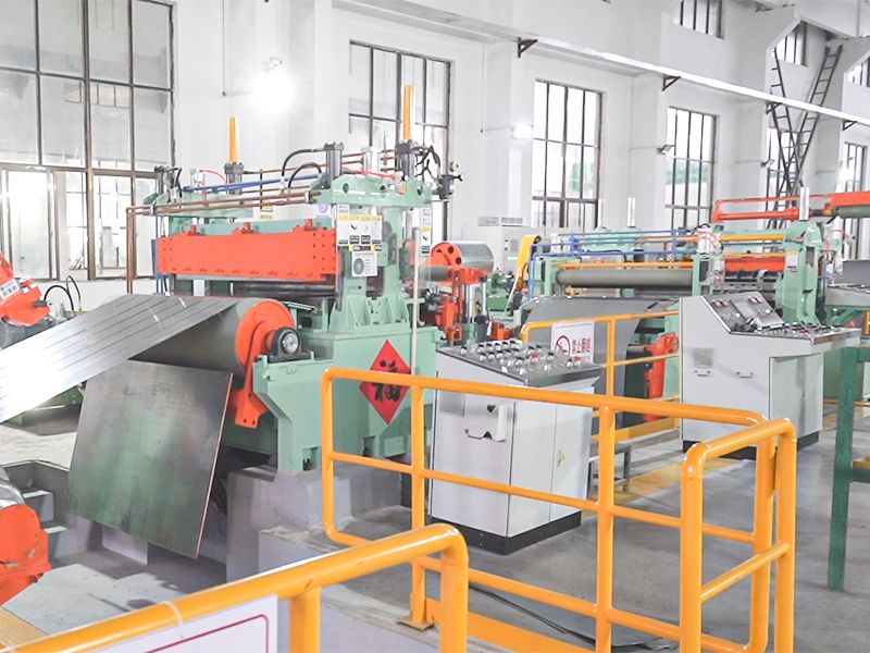 SL-04-01Yüksek Hızlı Boyuna Kesim Üretim Hattı